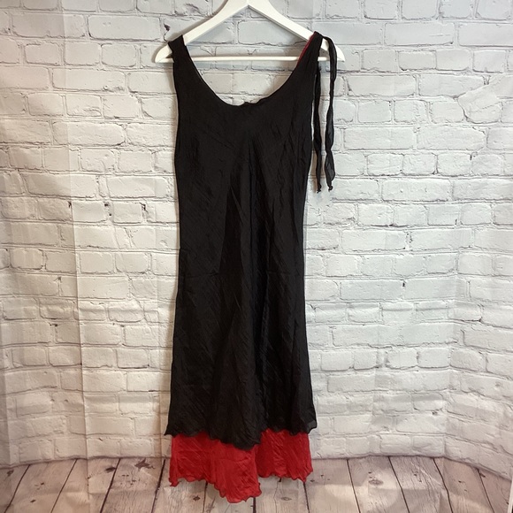 YELLOW LOTUS SANTA MONICA 100% SILK SLIP DRESS BLACK RED EUC SZ MED - Picture 2 of 6